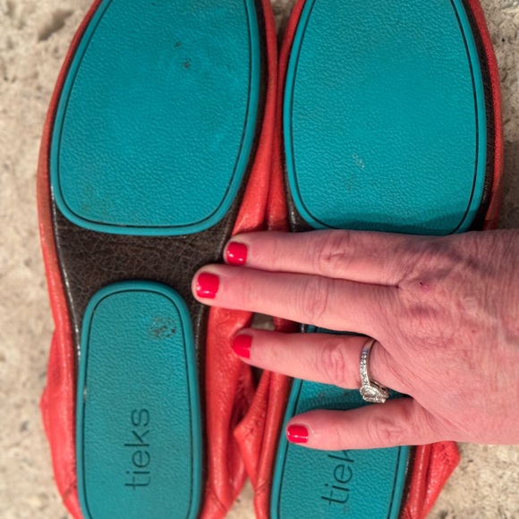 Poppy Tieks. Size 8. Good condition. Great summer color! - Picture 2 of 5